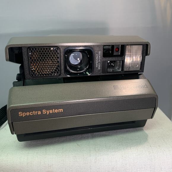 Polaroid Spectra System With Adjustable Strap Instant Film Camera TESTED - Picture 1 of 8